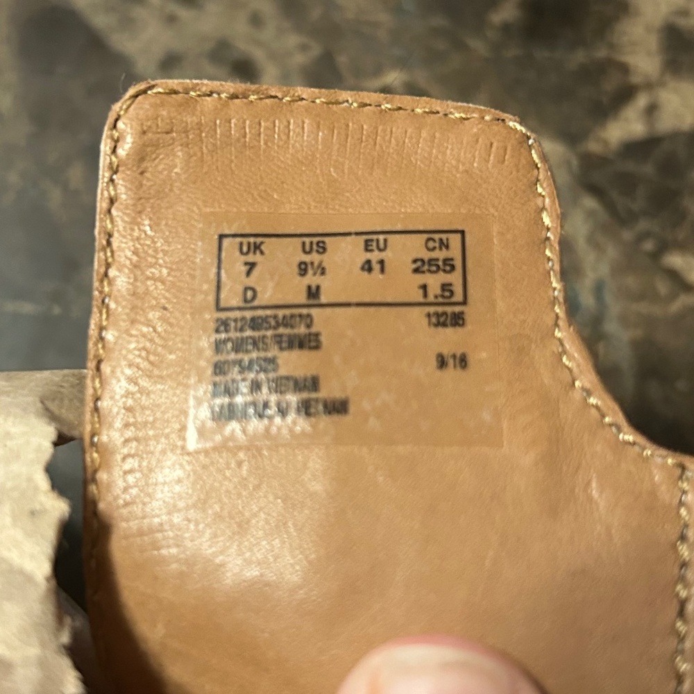 Clarks Clarene Nubuck Wedge Sandals - Picture 3 of 8